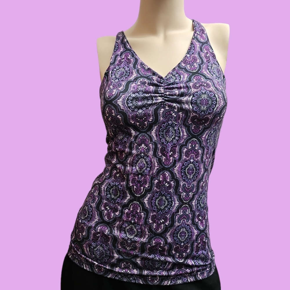 Womans workout top with shelf bra